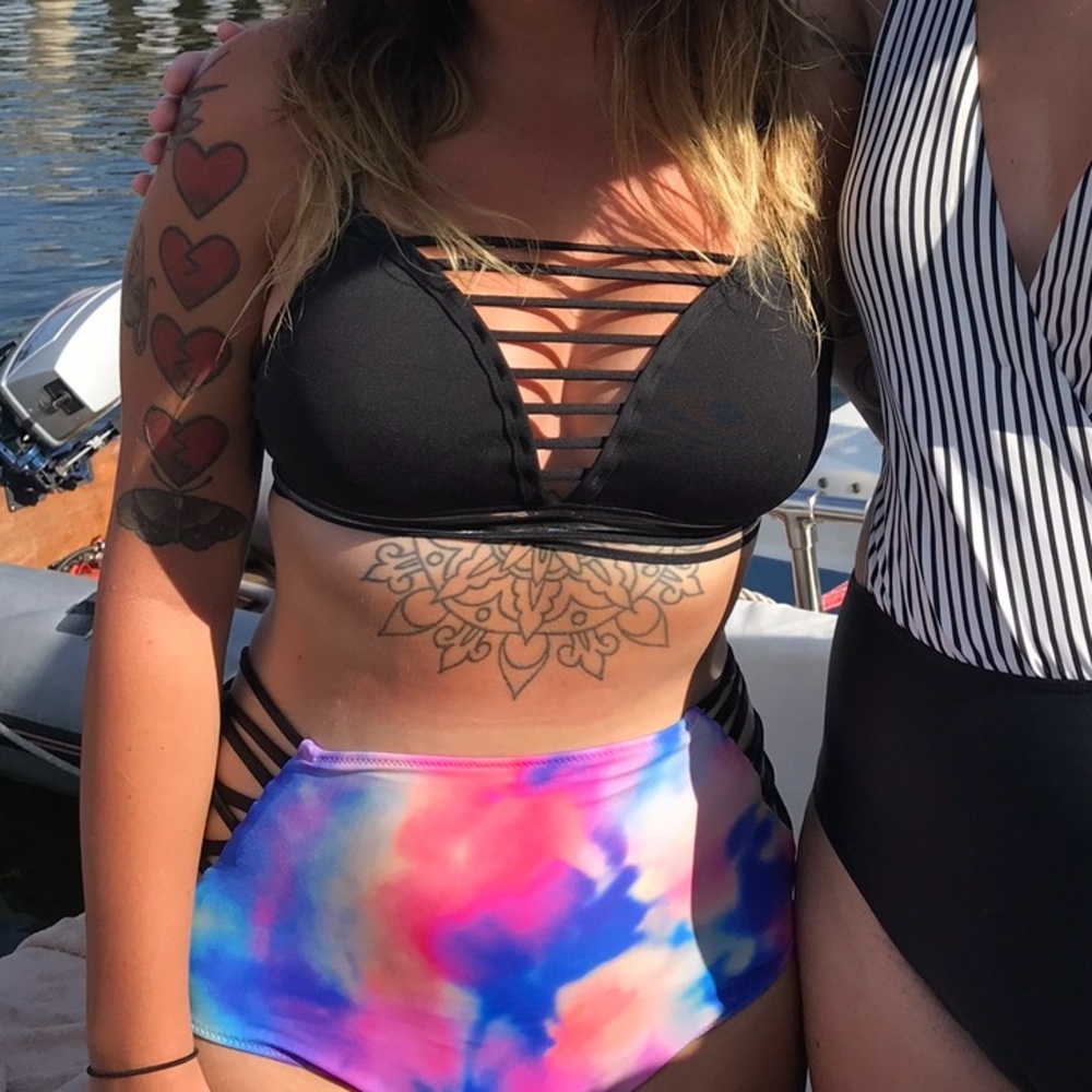 SEXY BLACK STRAPPY FESTIVAL BRALETTE